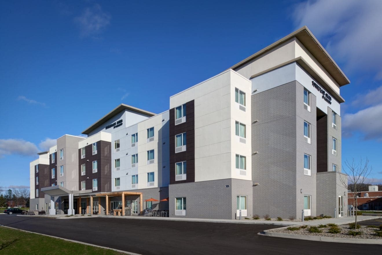 Towneplace Suites By Marriott Grand Rapids Airport Экстерьер фото